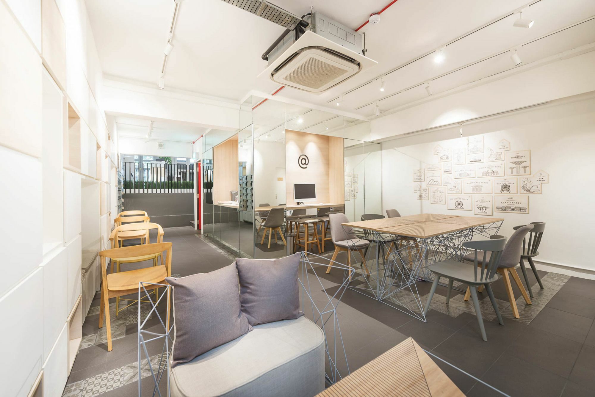 Hotel kapsul Eighteen By Three